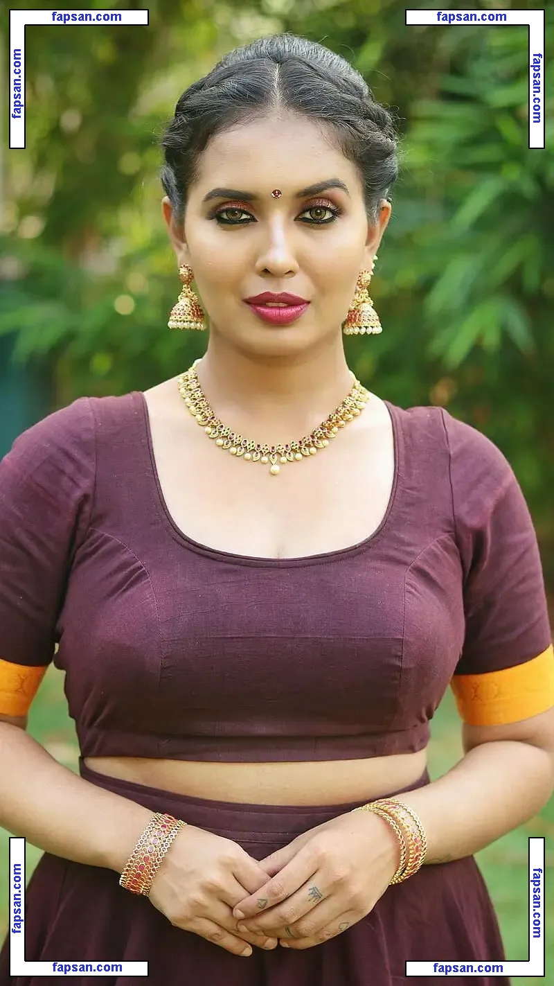 Priyanka Nair голая фото #0001 с Онлифанс