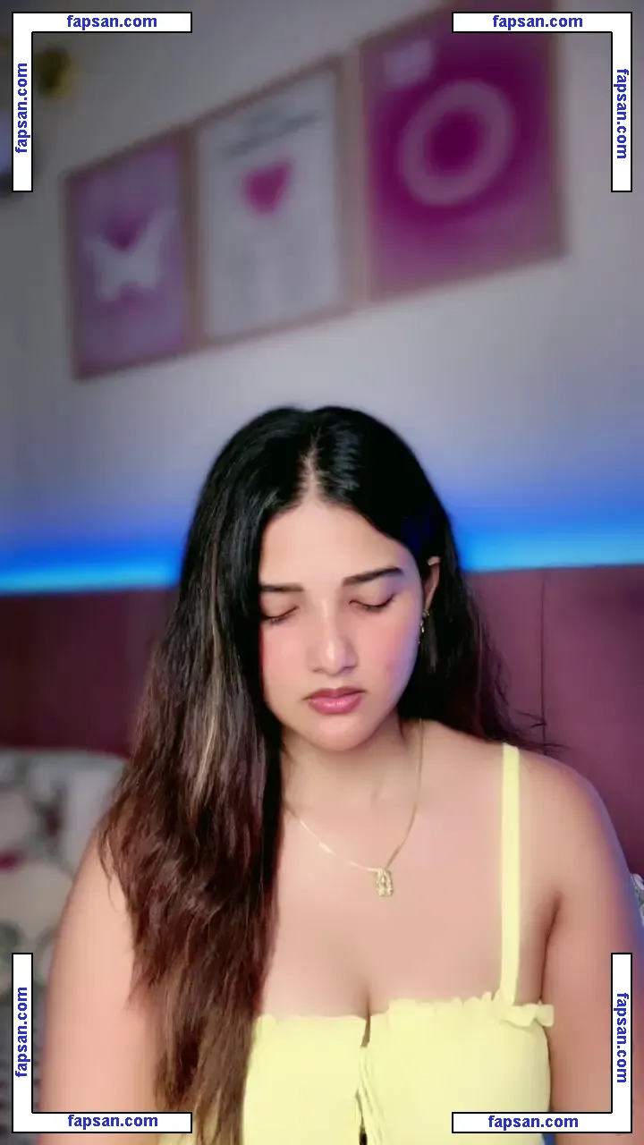 Priyanka Singha голая фото #0001 с Онлифанс