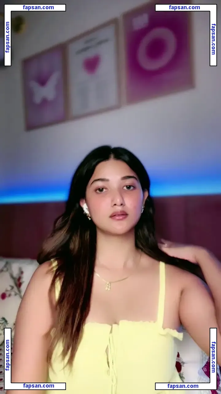 Priyanka Singha голая фото #0009 с Онлифанс