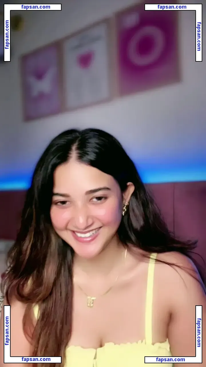 Priyanka Singha голая фото #0013 с Онлифанс