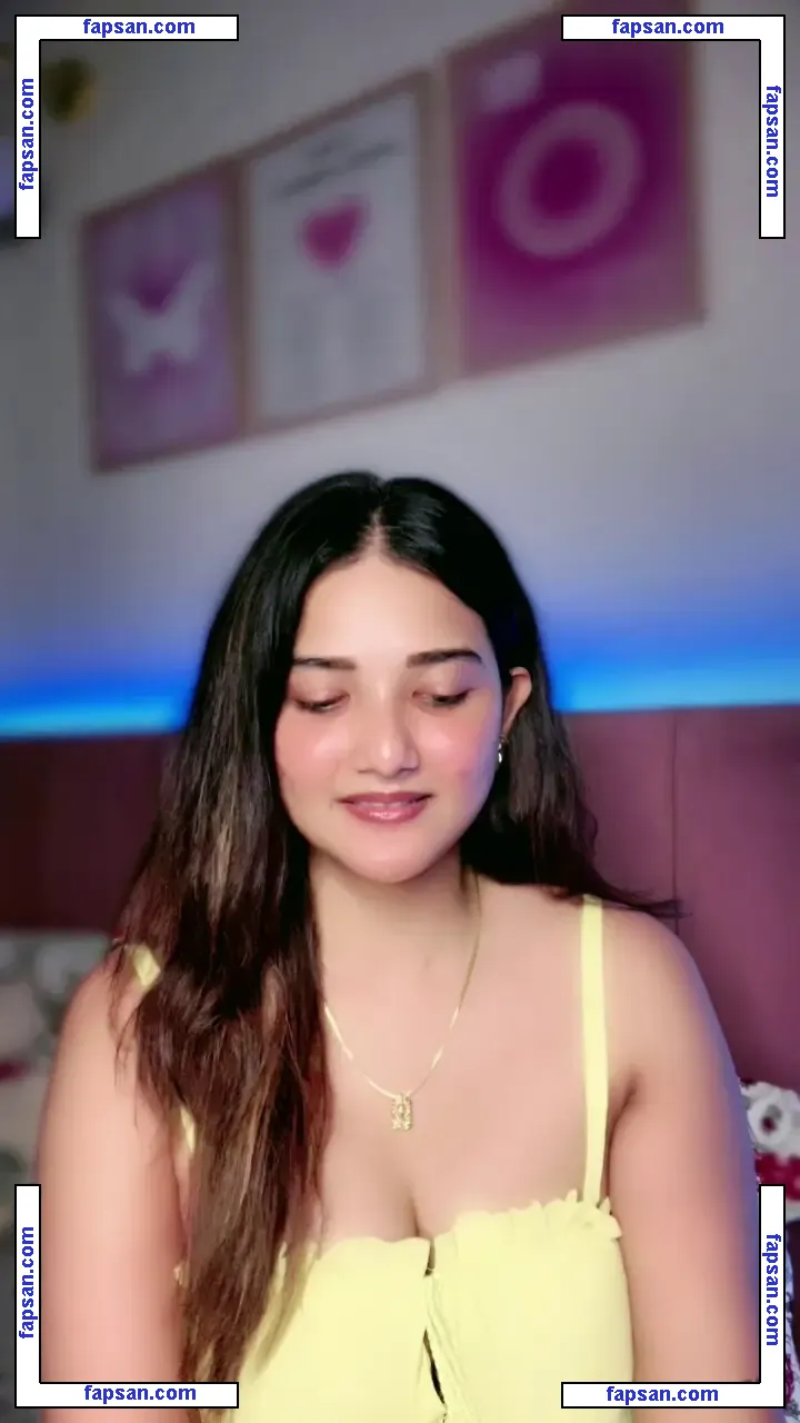 Priyanka Singha голая фото #0016 с Онлифанс