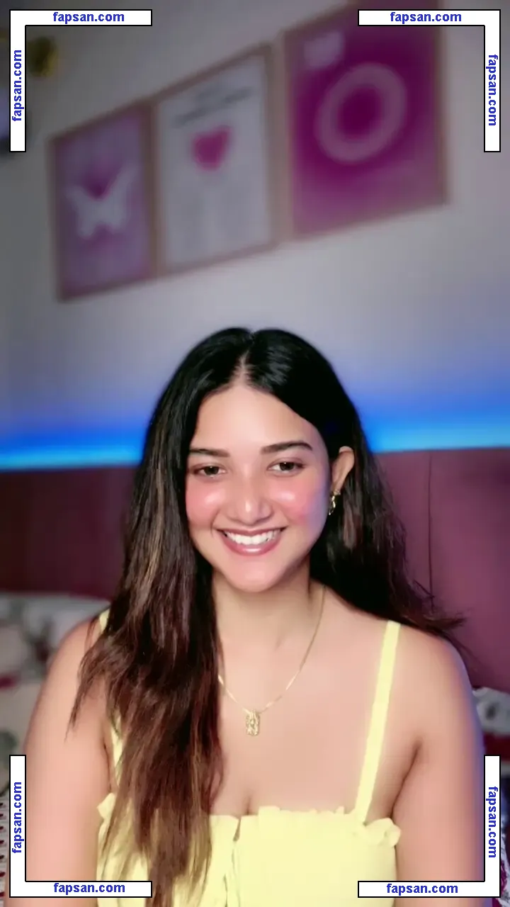 Priyanka Singha голая фото #0018 с Онлифанс