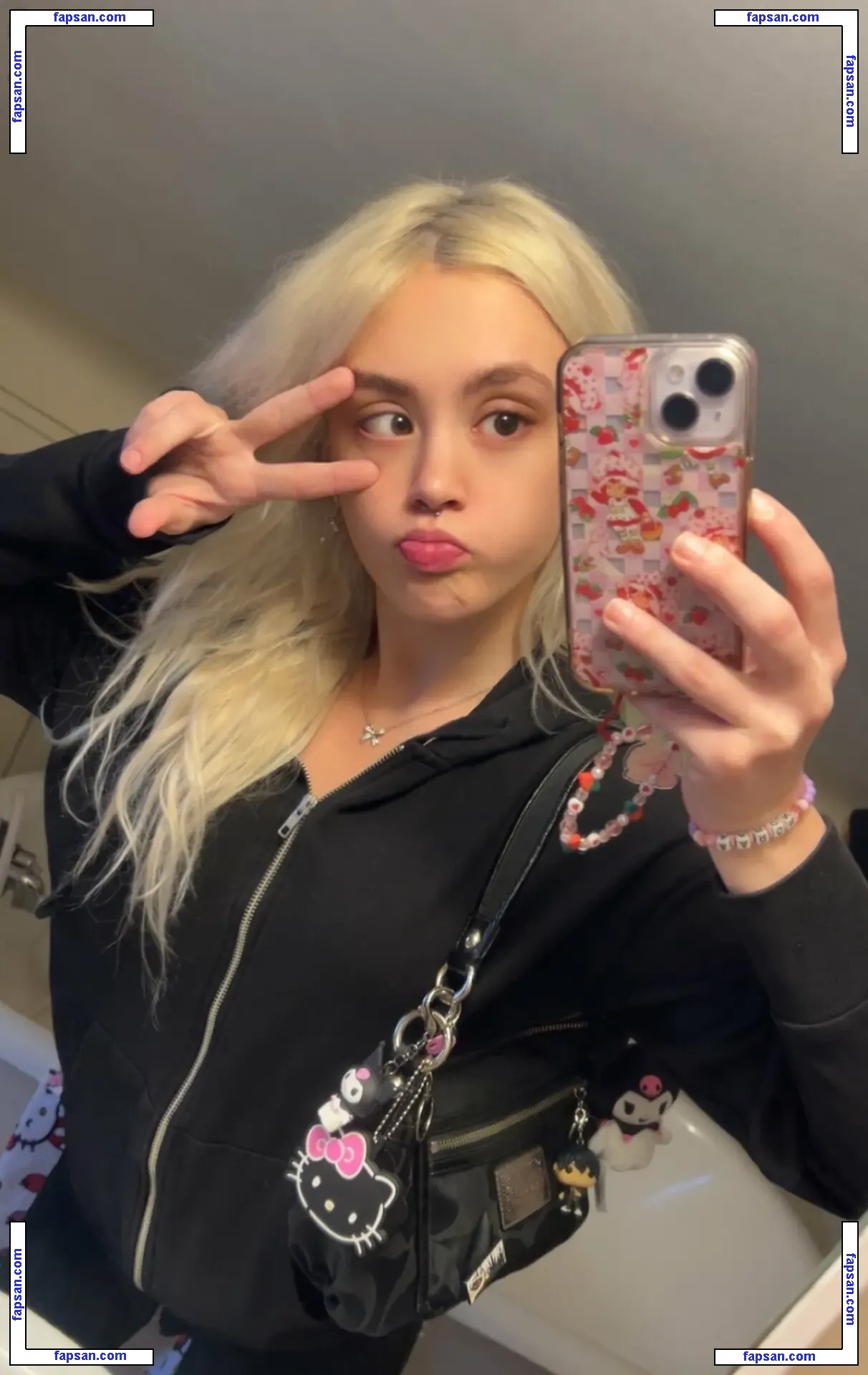 Programmedbitch nude photo #0001 from OnlyFans