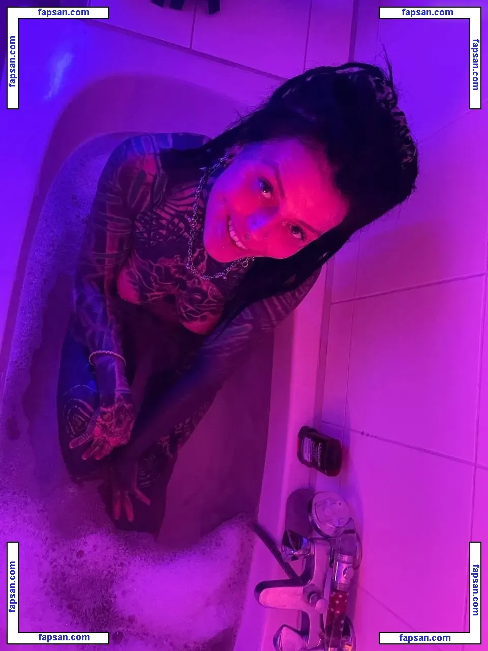 psychedelic_mess nude photo #0039 from OnlyFans