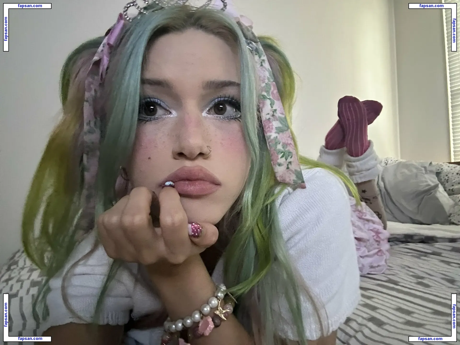 Puresoftie голая фото #0020 с Онлифанс