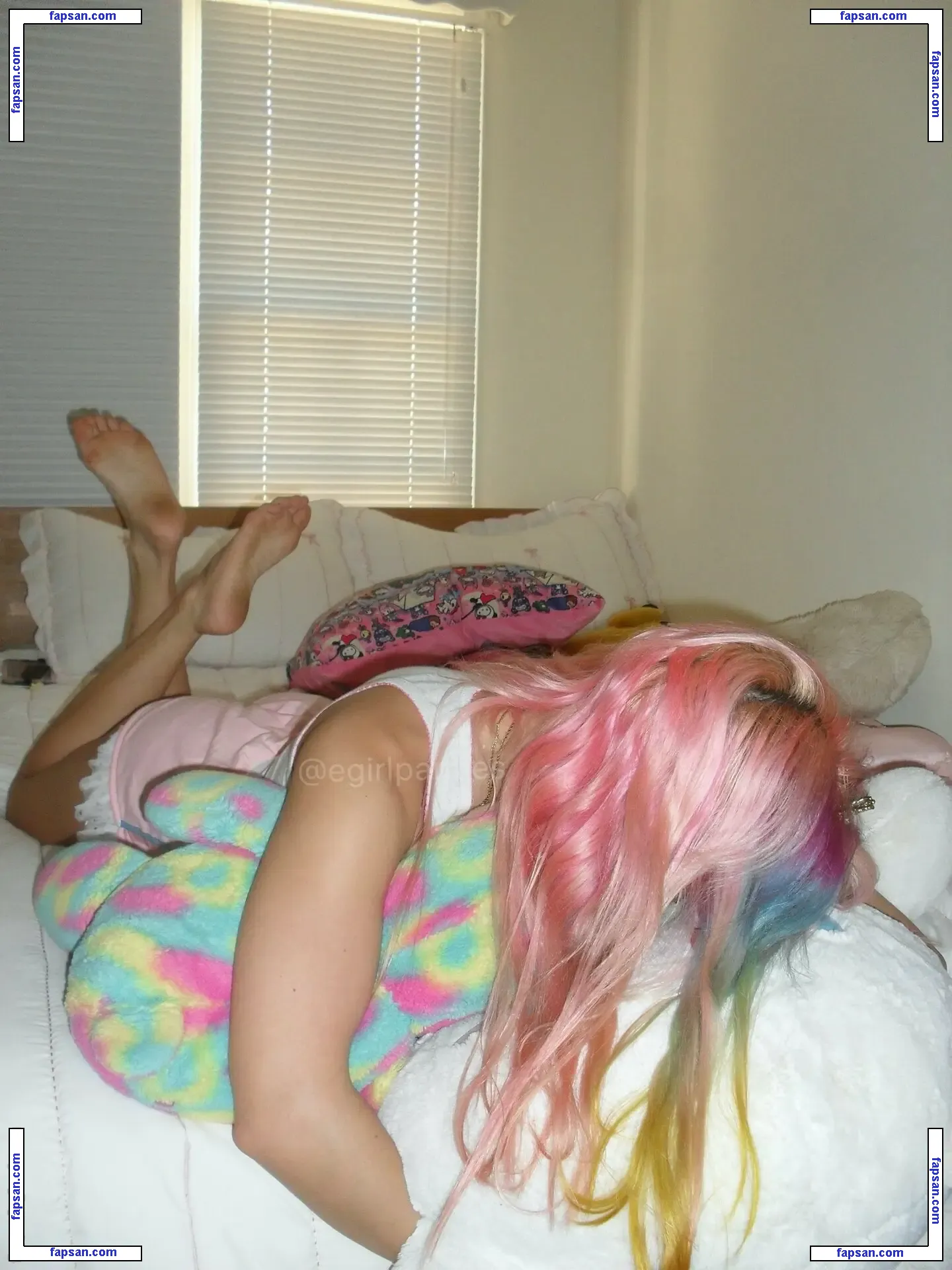 Puresoftie голая фото #0027 с Онлифанс