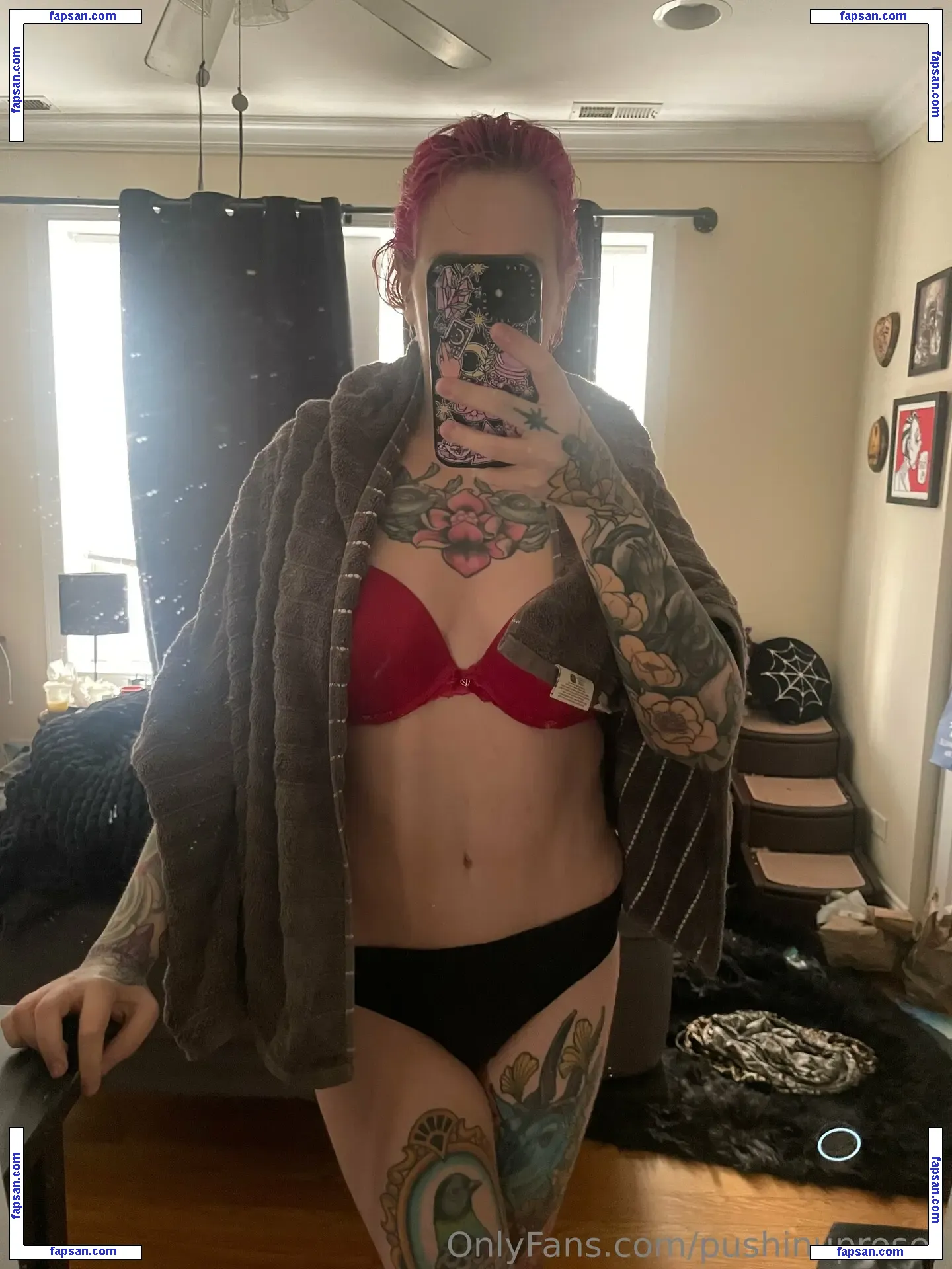 PushingUpRoses nude photo #0299 from OnlyFans