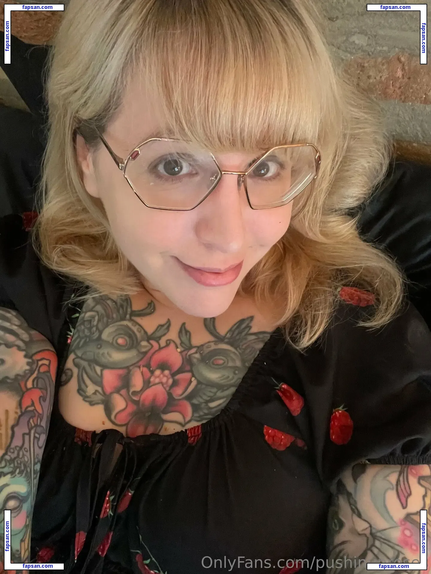 PushingUpRoses nude photo #0330 from OnlyFans