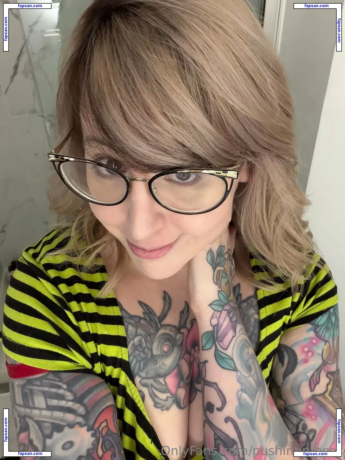 PushingUpRoses голая фото #0348 с Онлифанс