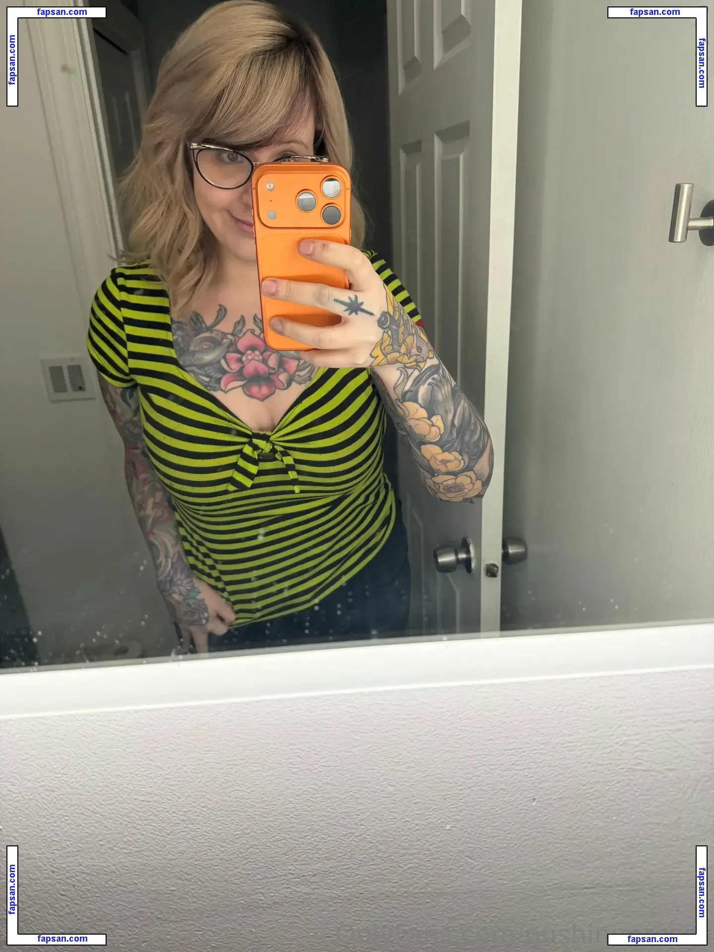 PushingUpRoses голая фото #0350 с Онлифанс