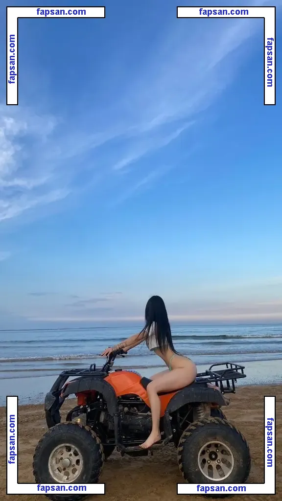 QianniuTT / QiaoniuTT1987 / qiaoniutt nude photo #0021 from OnlyFans