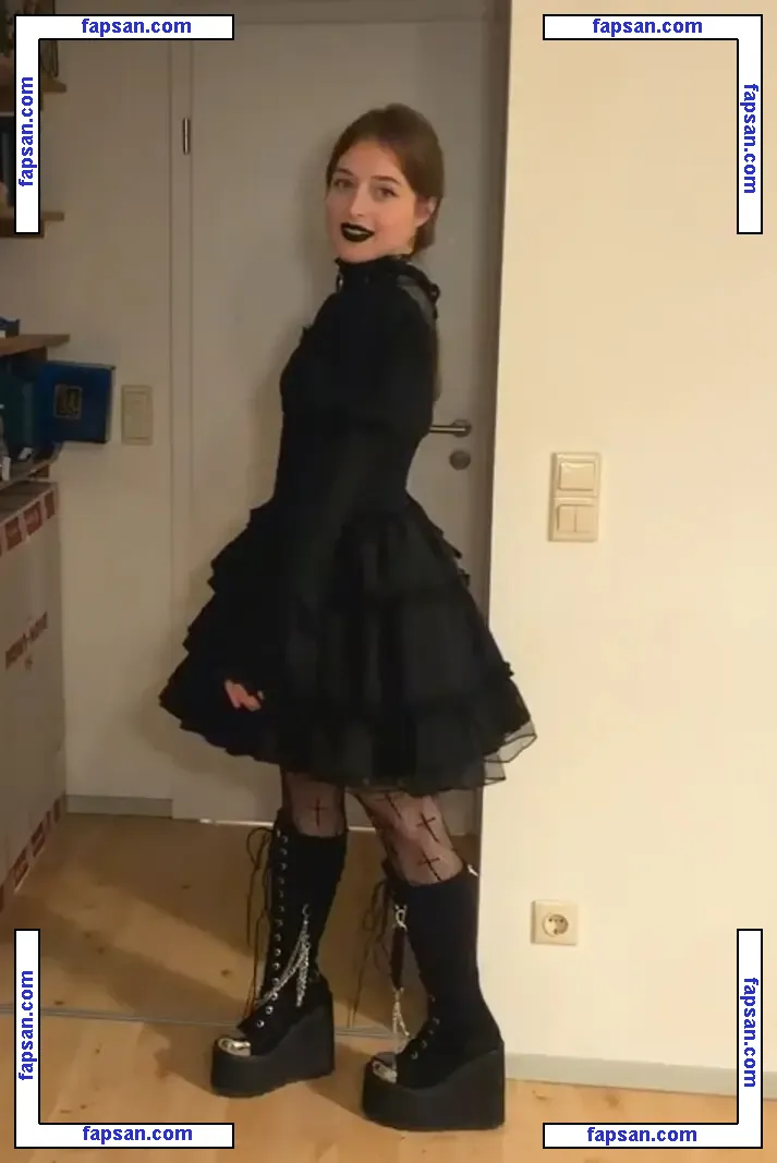 qoqsik голая фото #0023 с Онлифанс