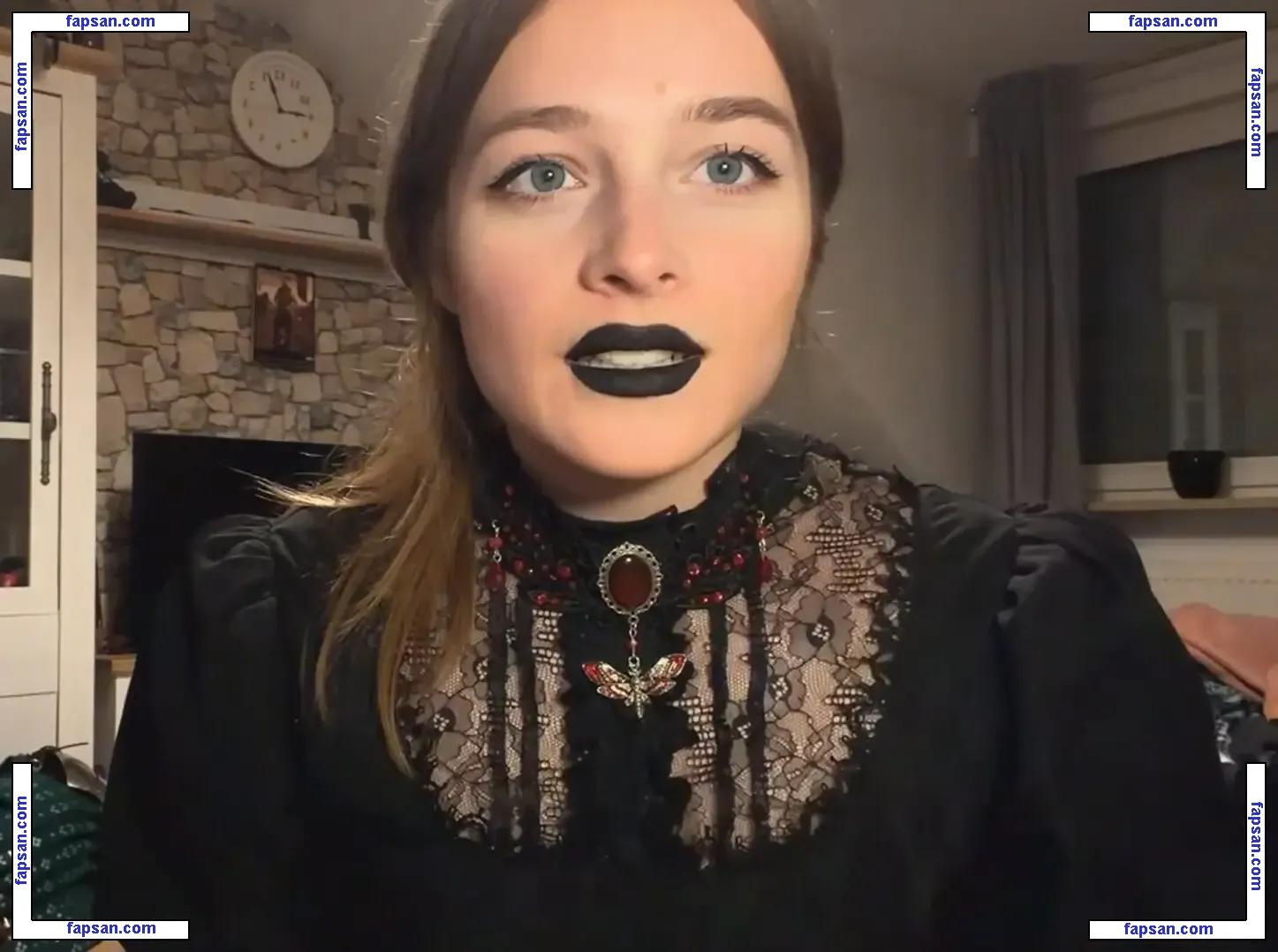 qoqsik голая фото #0028 с Онлифанс