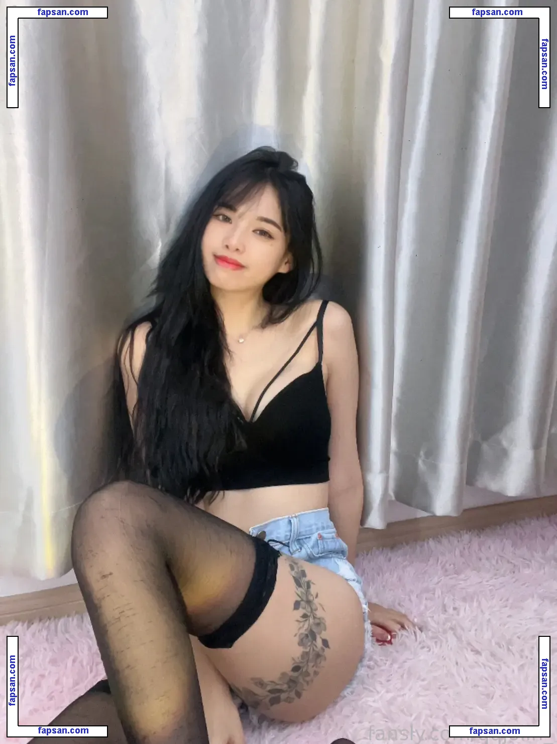 qqjolin_ nude photo #0018 from OnlyFans
