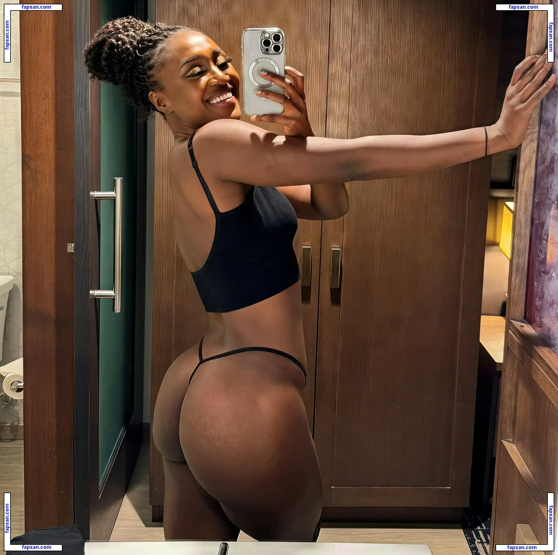 Queen Aminata nude photo #0017 from OnlyFans