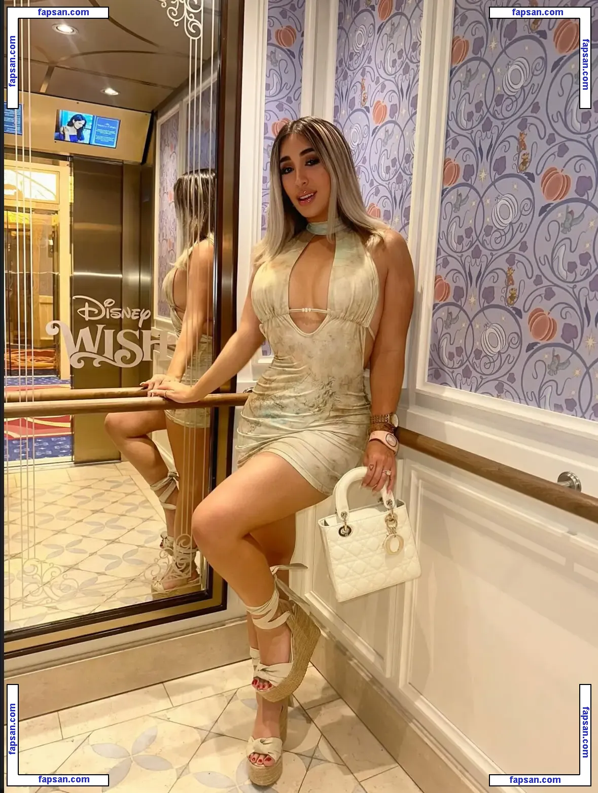 Queen Buenrostro nude photo #0002 from OnlyFans