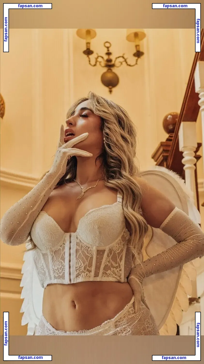 Queen Buenrostro nude photo #0004 from OnlyFans