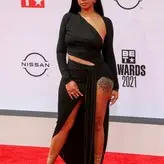 Queen Naija голая #0022