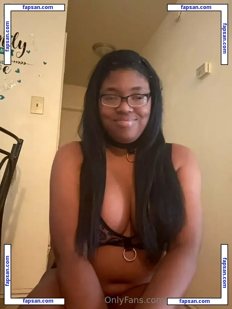 queendrake28 nude photo #0001 from OnlyFans