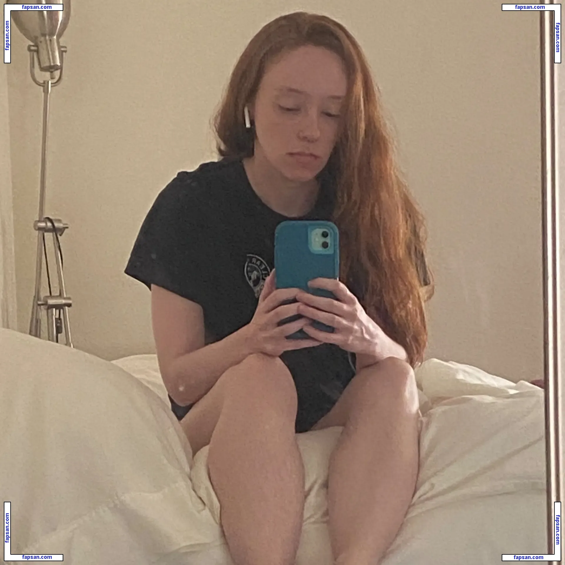 Quinn Quartz nude photo #0003 from OnlyFans