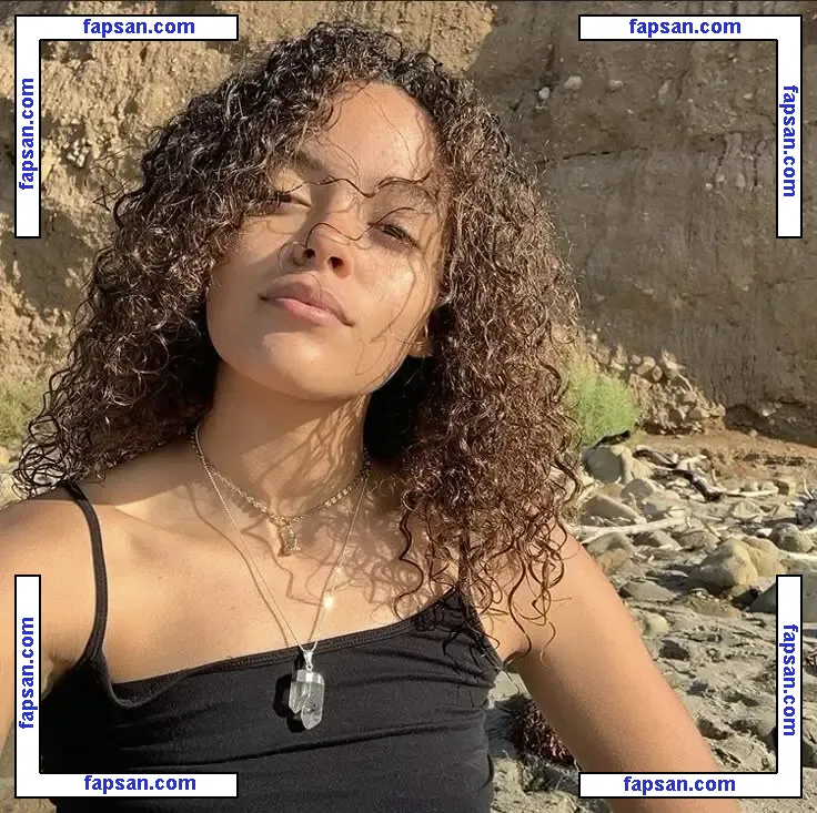 Quintessa Swindell голая фото #0029 с Онлифанс