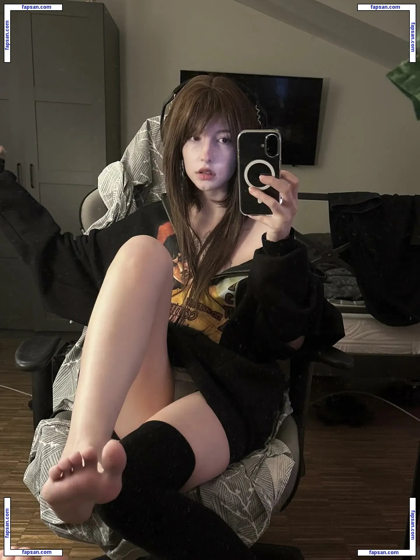 Qusakabi голая фото #0022 с Онлифанс