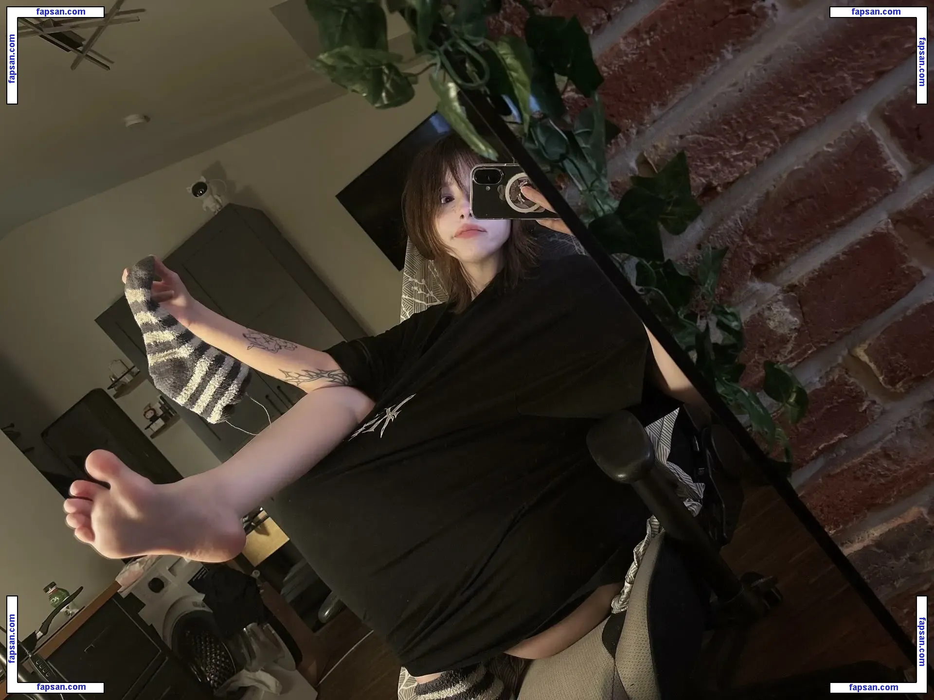 Qusakabi голая фото #0025 с Онлифанс