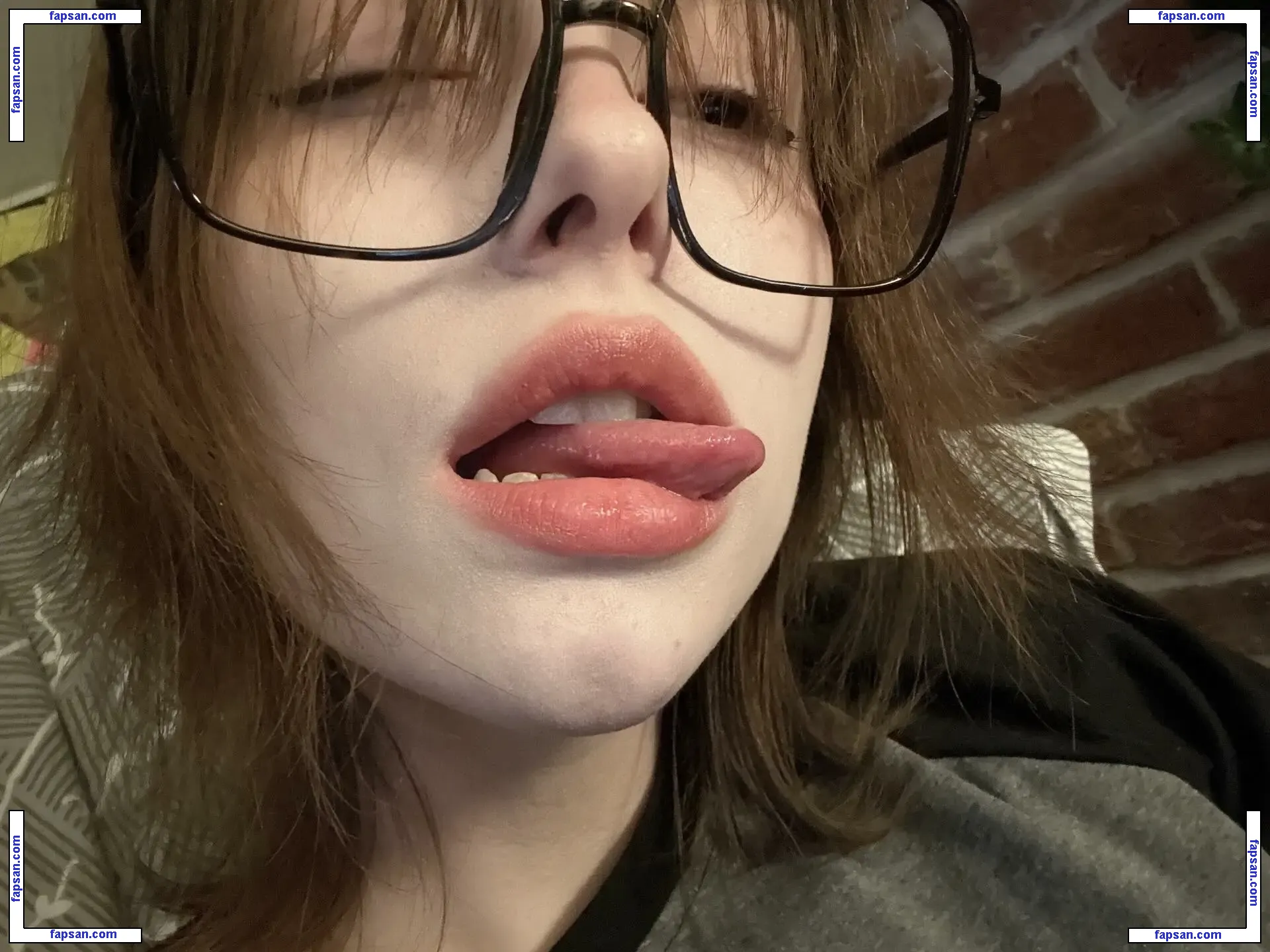 Qusakabi голая фото #0026 с Онлифанс