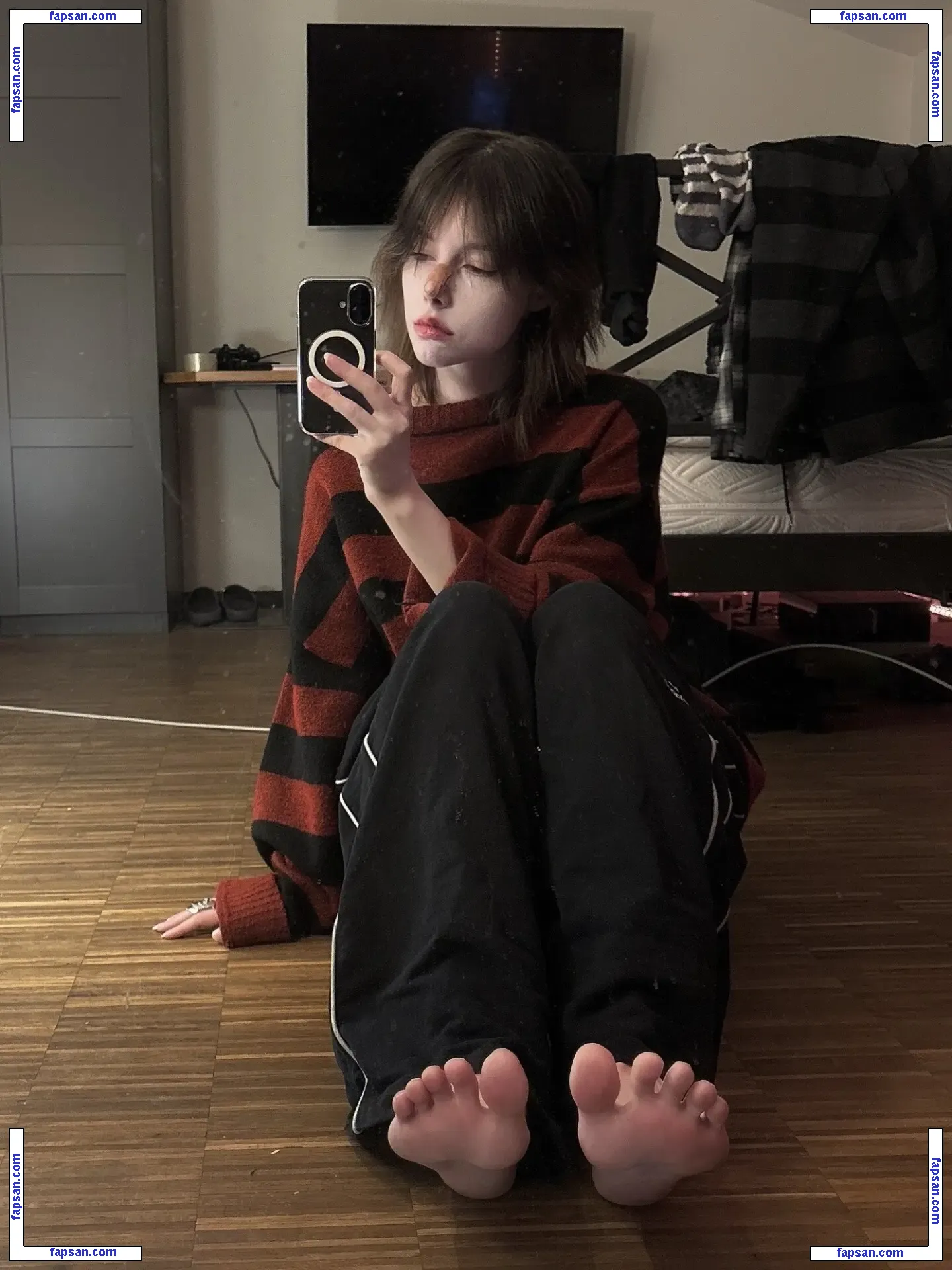 Qusakabi голая фото #0034 с Онлифанс