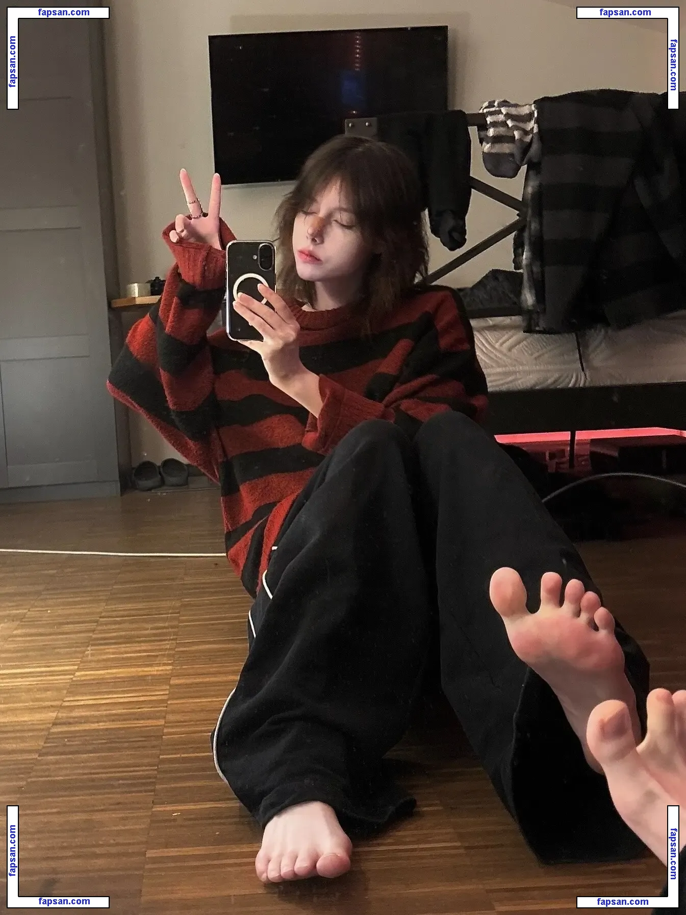 Qusakabi голая фото #0035 с Онлифанс