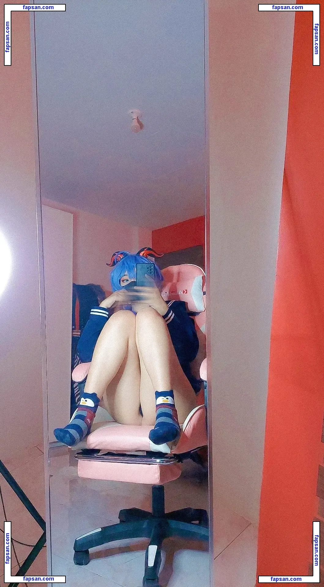 R1_021 nude photo #0005 from OnlyFans