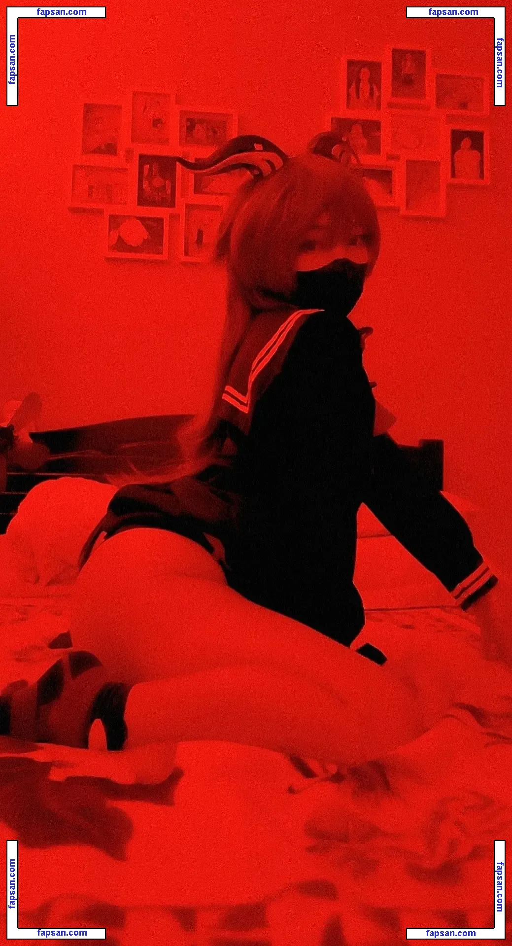 R1_021 nude photo #0022 from OnlyFans