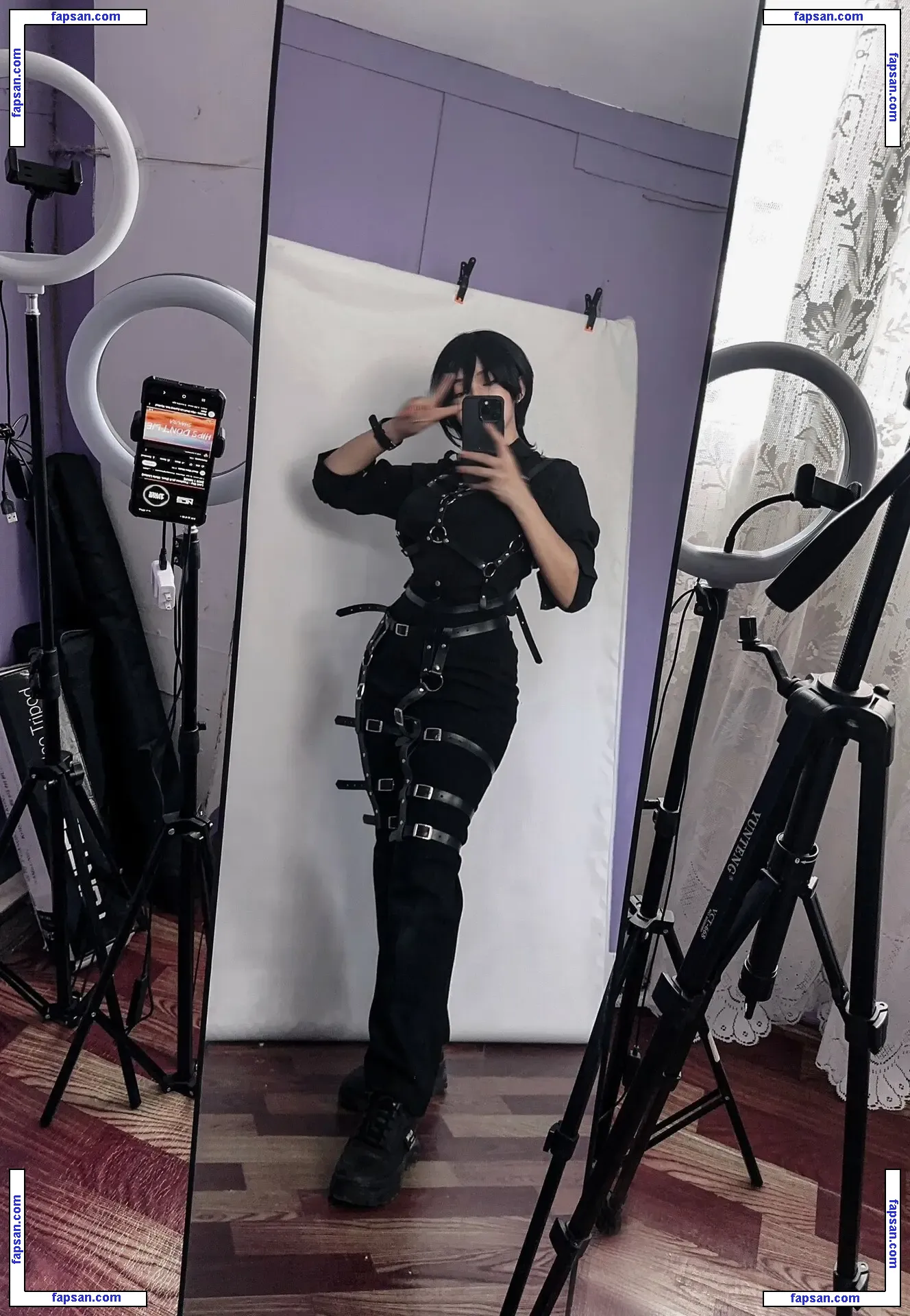 R1_021 nude photo #0034 from OnlyFans