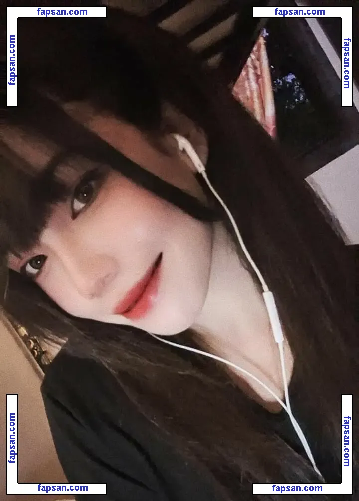 R1_021 nude photo #0049 from OnlyFans