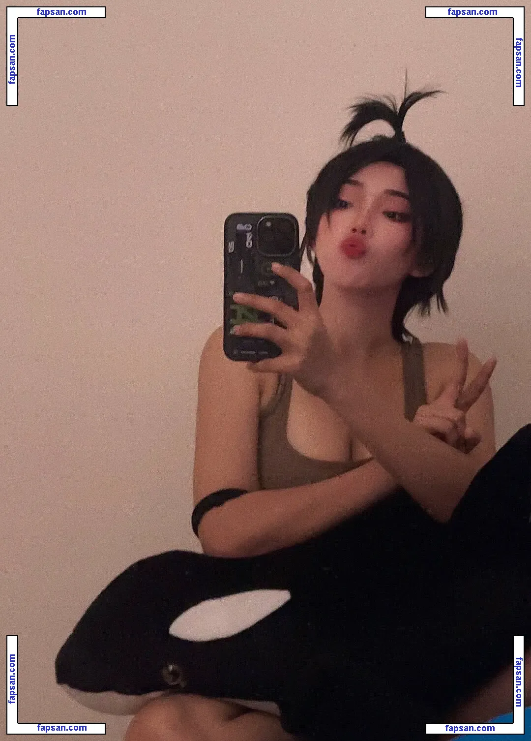 R1_021 nude photo #0085 from OnlyFans