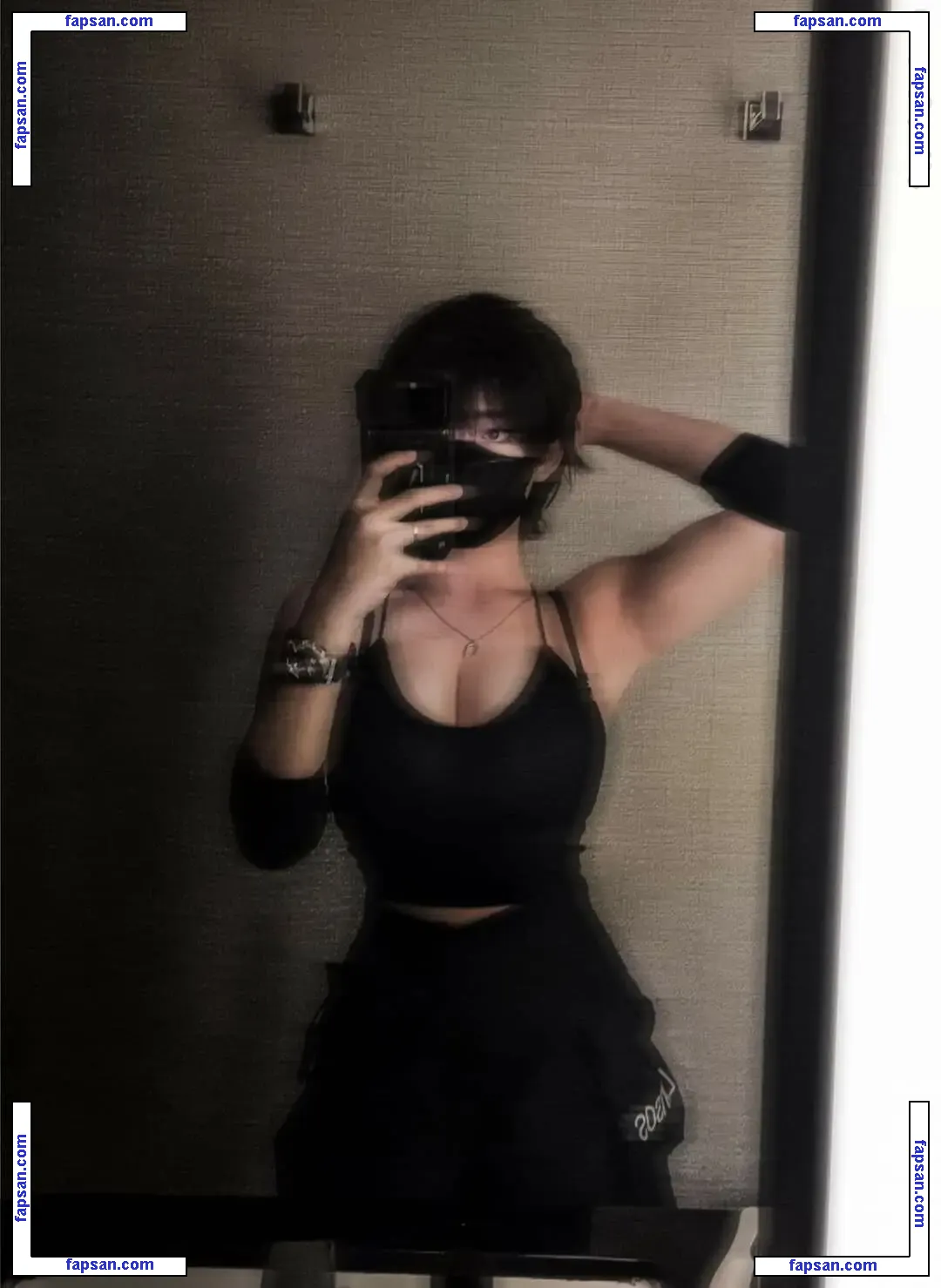 R1_021 nude photo #0089 from OnlyFans