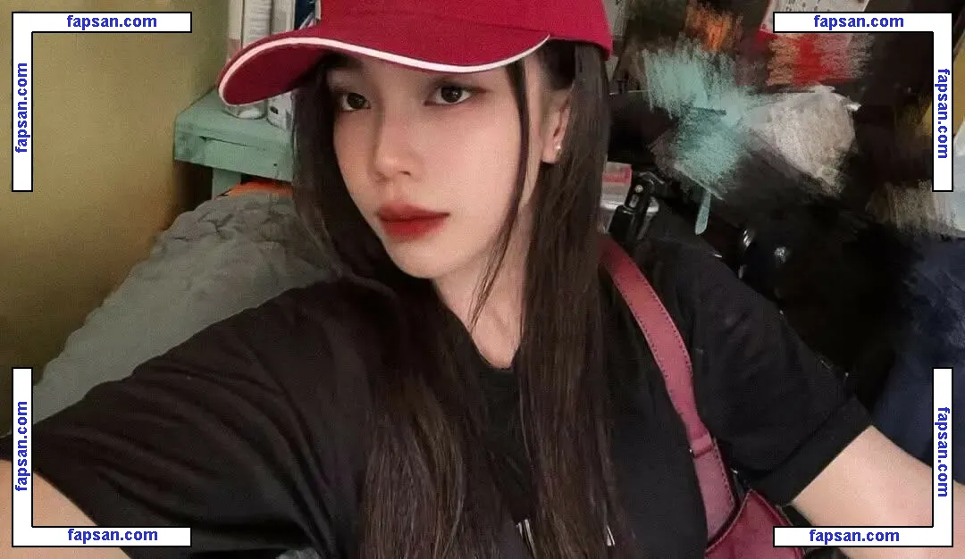 R1_021 nude photo #0180 from OnlyFans