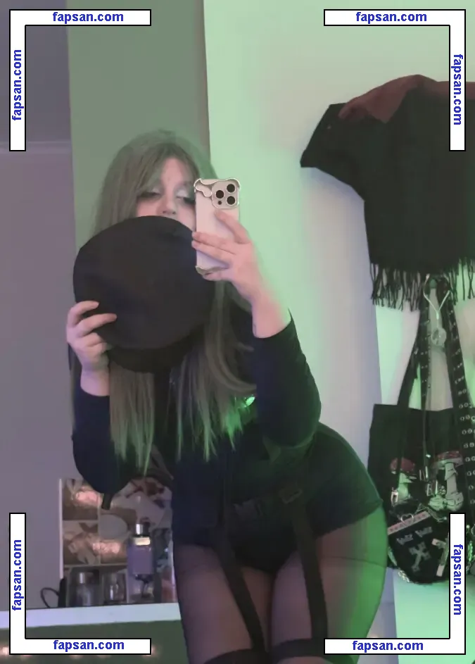 R1nari nude photo #0064 from OnlyFans