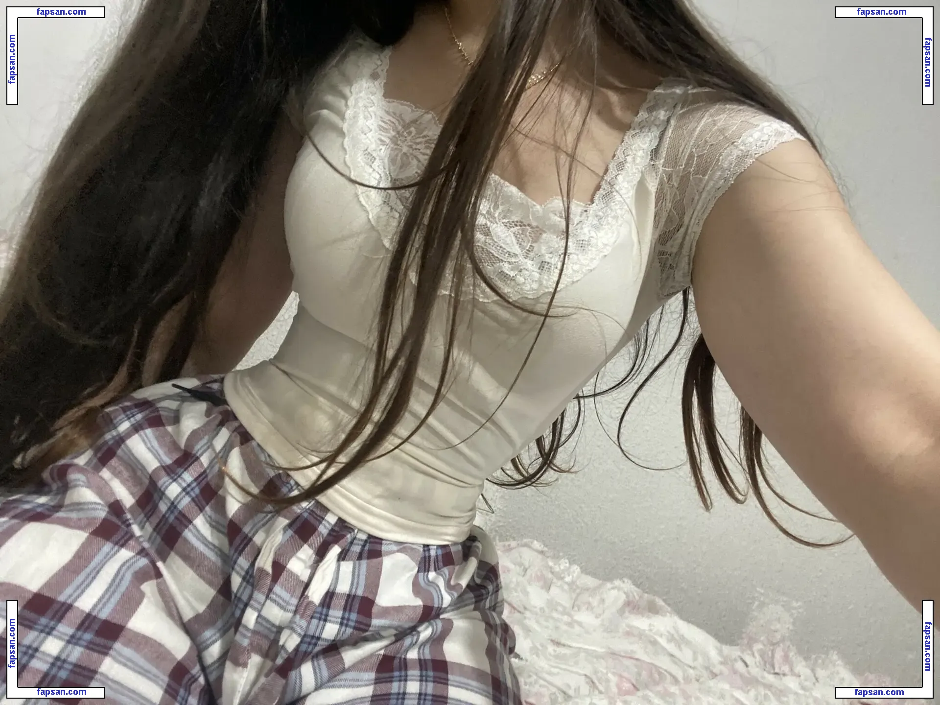 r3aliferapunzel nude photo #0012 from OnlyFans