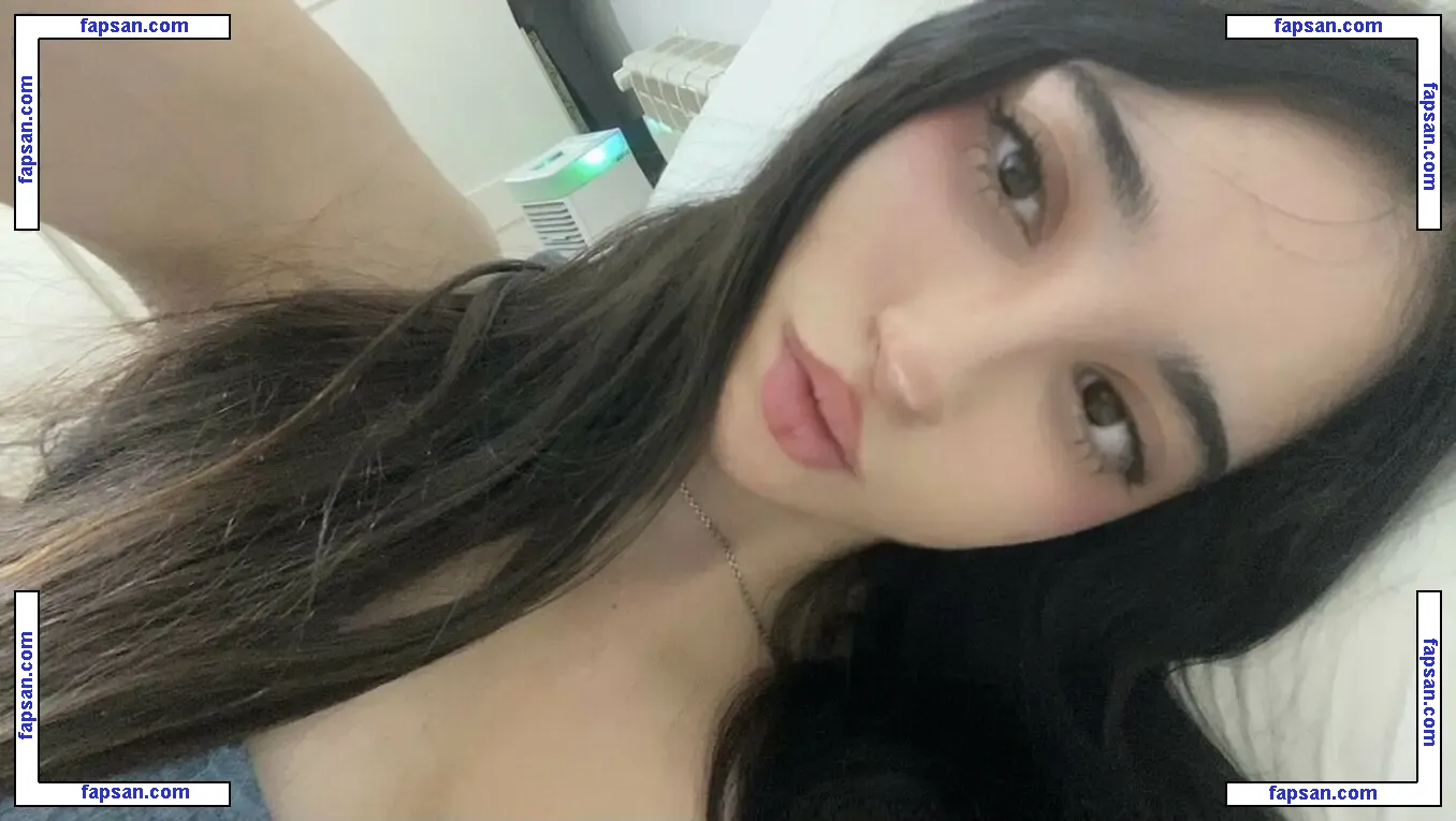 r3aliferapunzel nude photo #0028 from OnlyFans