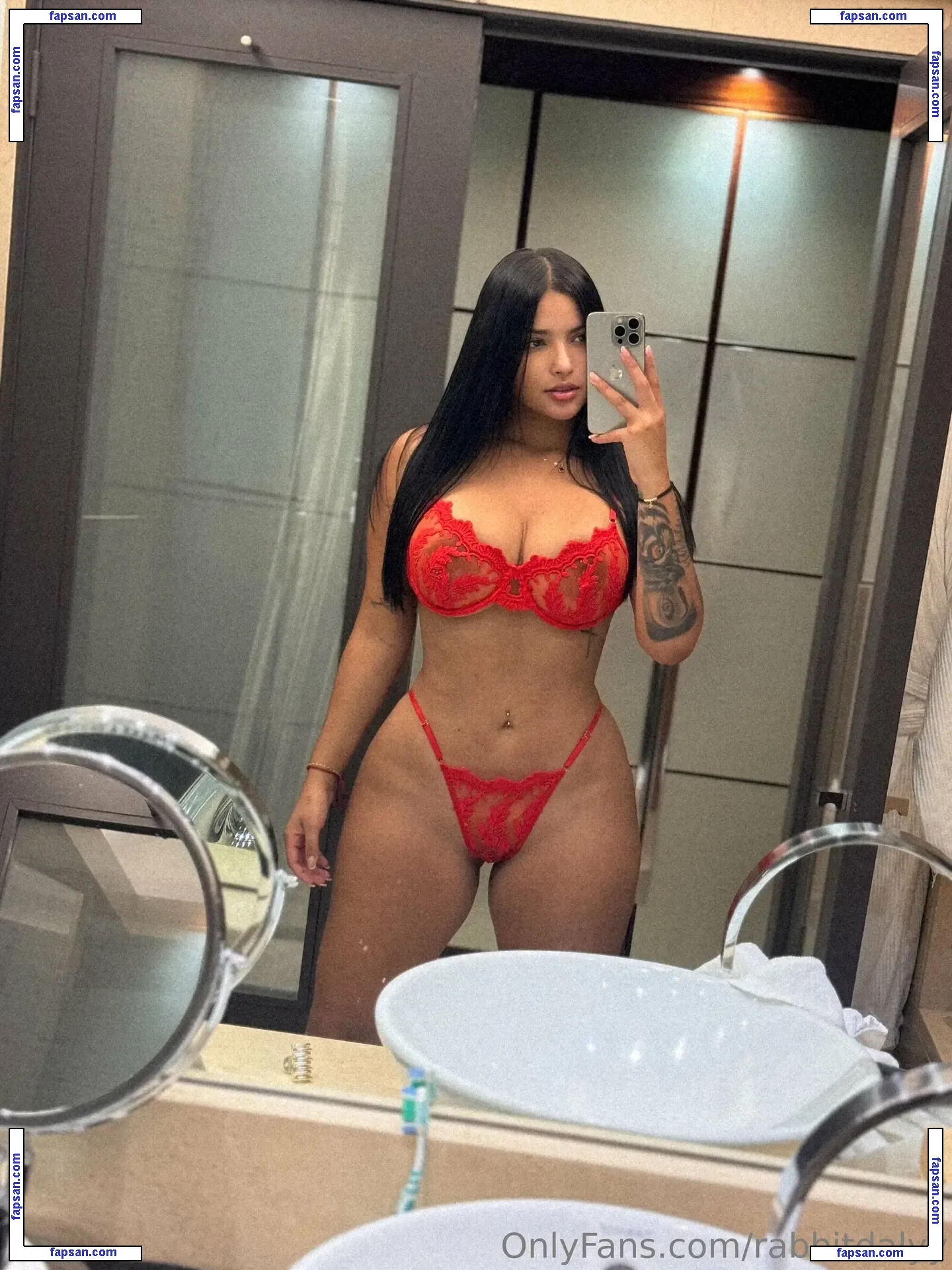 Rabbitdalyy nude photo #0021 from OnlyFans