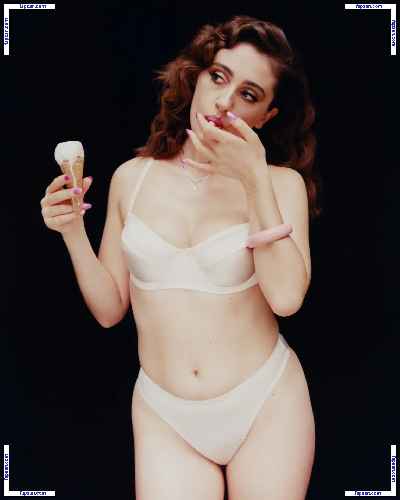 Rachel Anne Sennott nude photo #0104 from OnlyFans