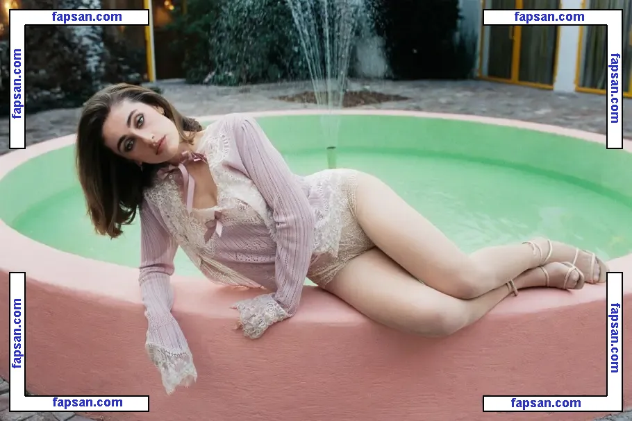 Rachel Anne Sennott nude photo #0273 from OnlyFans