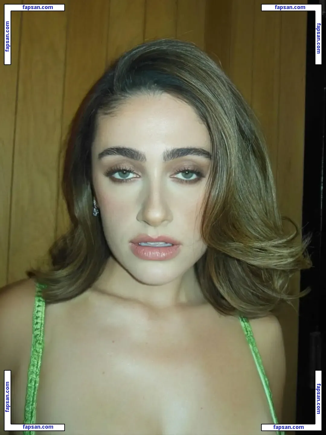 Rachel Anne Sennott nude photo #0283 from OnlyFans