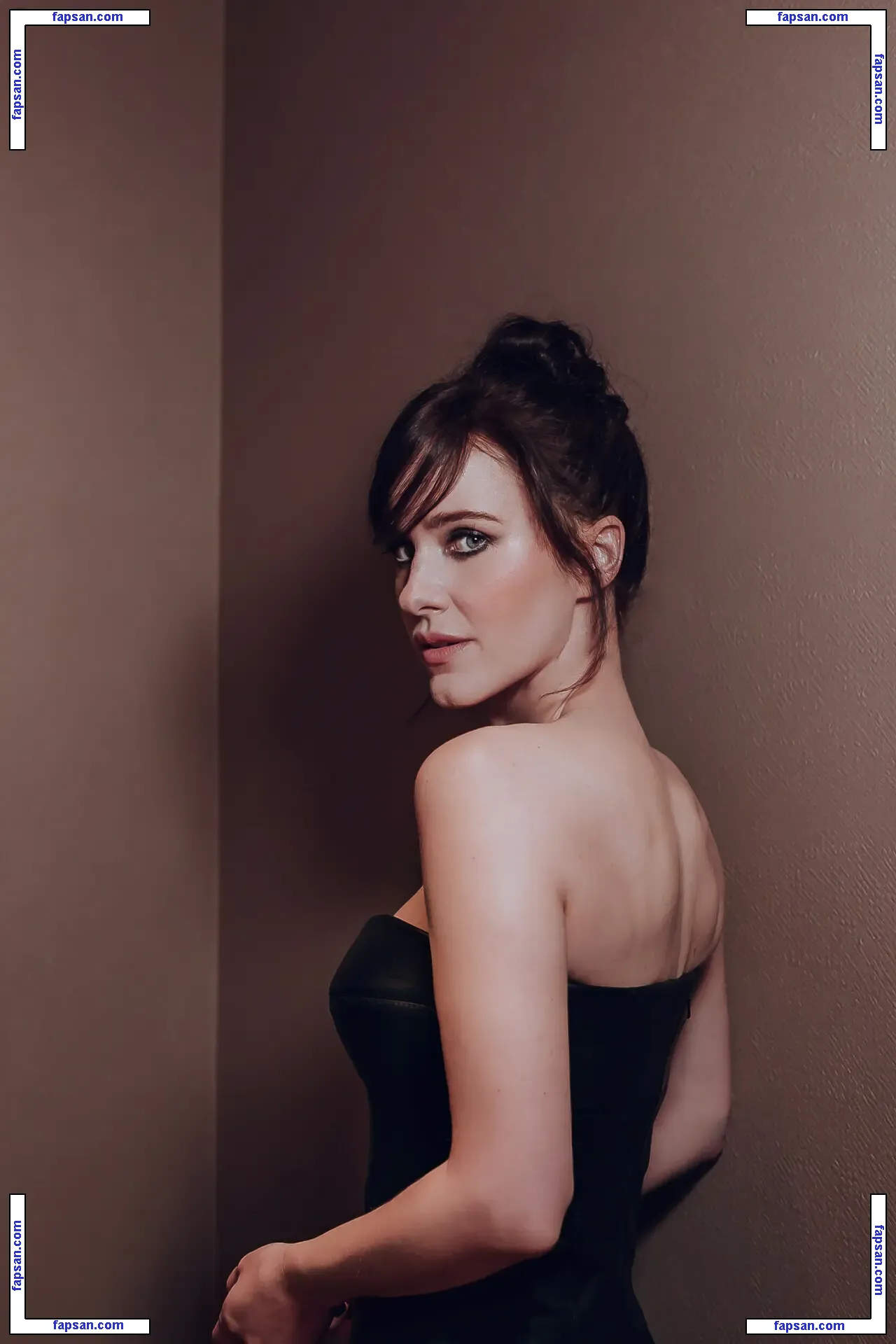 Rachel Brosnahan nude photo #0550 from OnlyFans