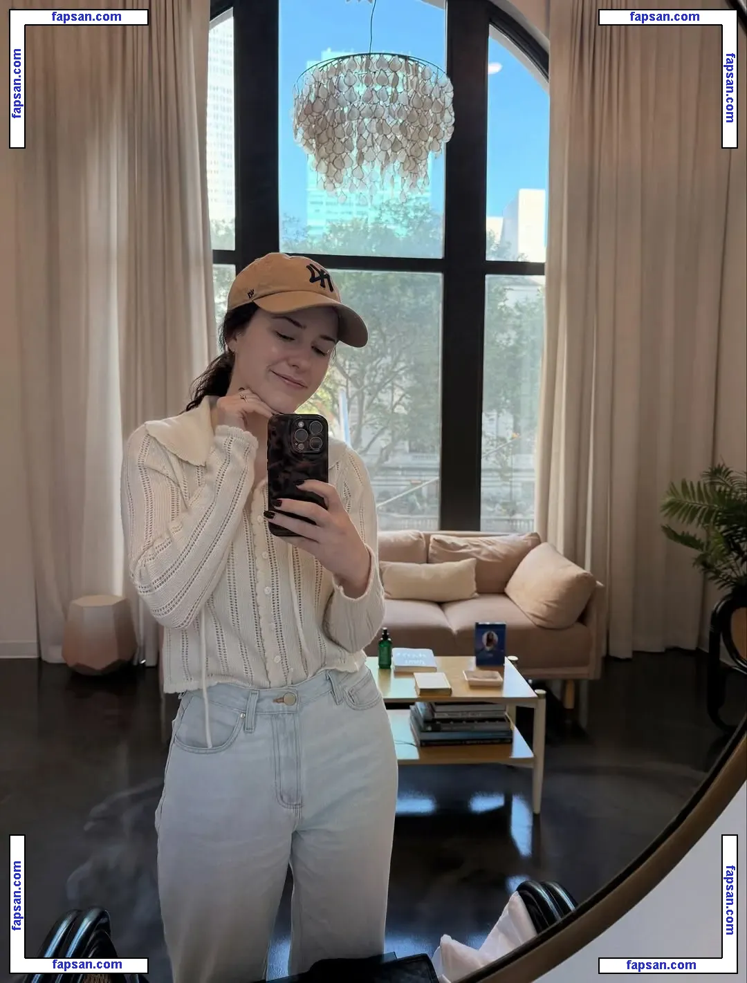 Rachel Brosnahan nude photo #0561 from OnlyFans