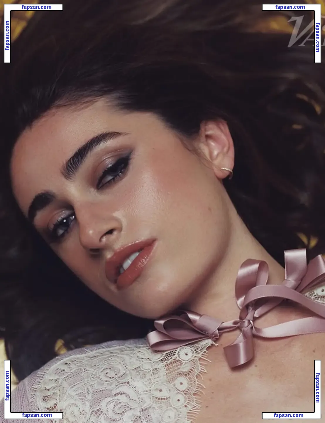 Rachel Sennott голая фото #0193 с Онлифанс