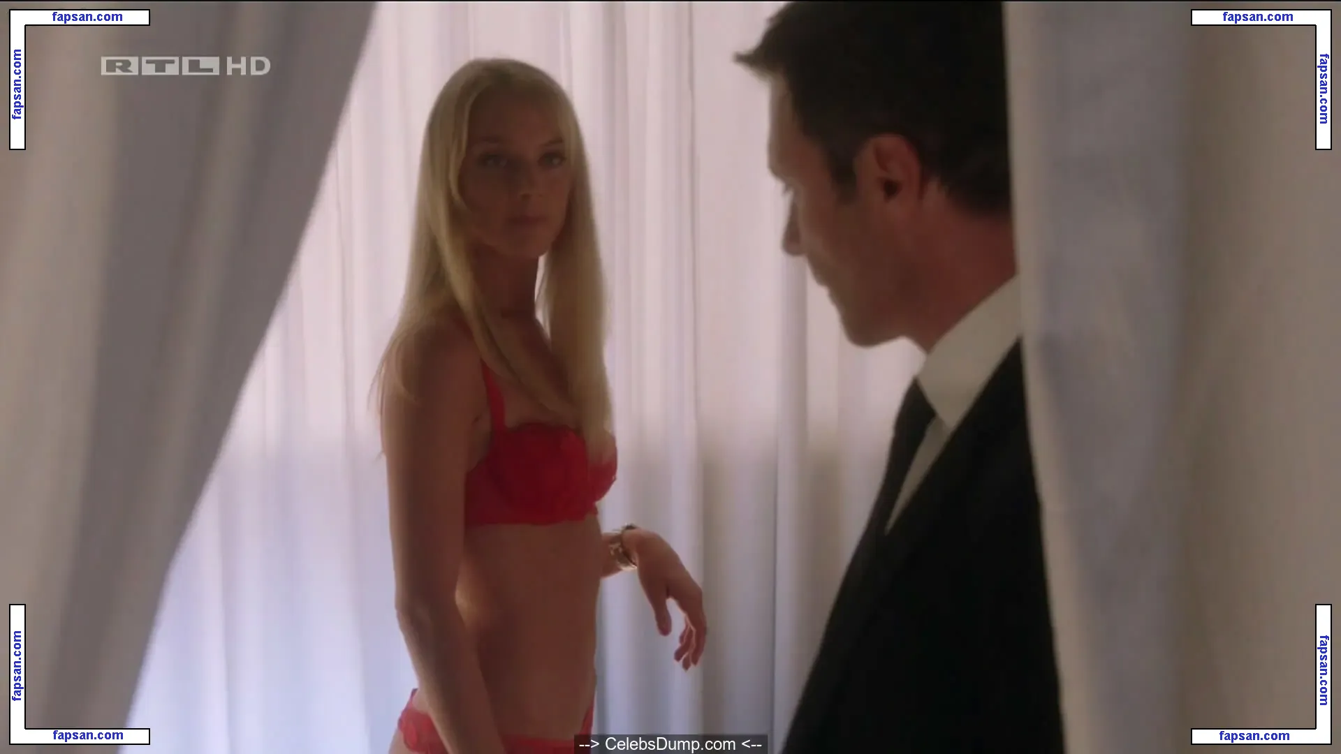 Rachel Skarsten nude photo #0042 from OnlyFans
