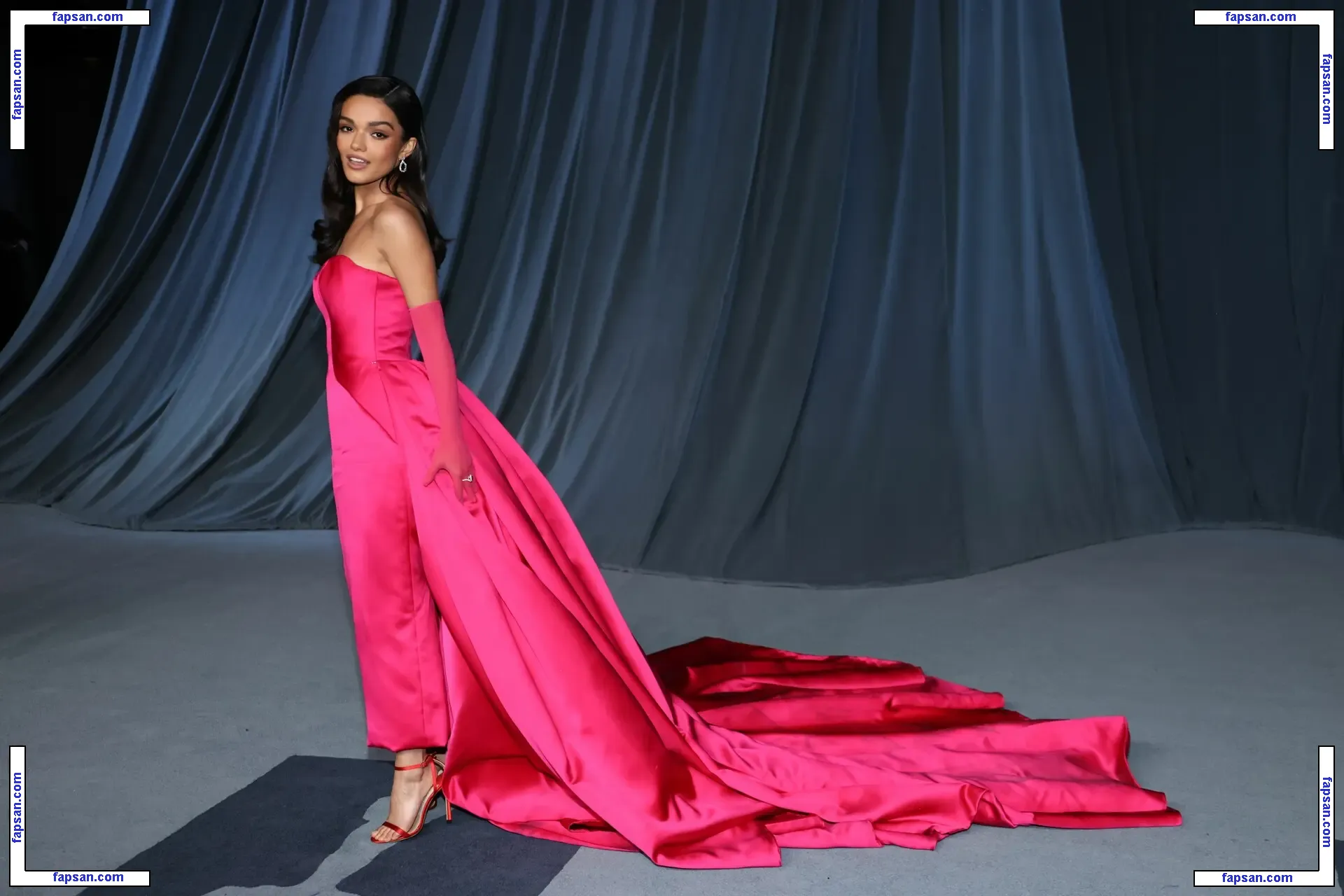 Rachel Zegler голая фото #1158 с Онлифанс