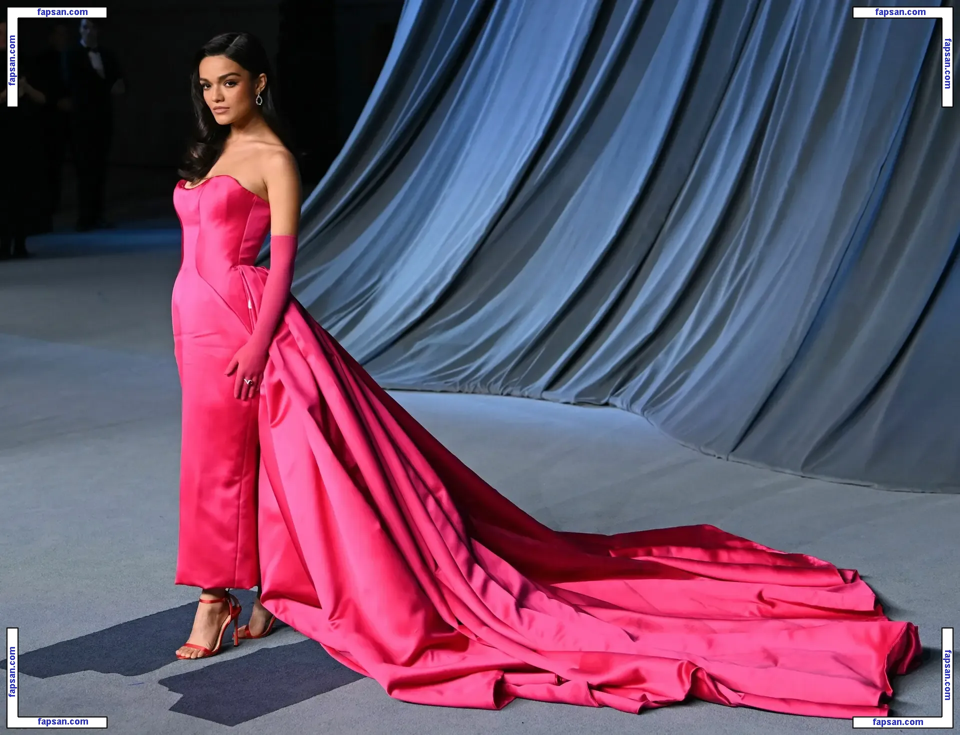 Rachel Zegler голая фото #1171 с Онлифанс